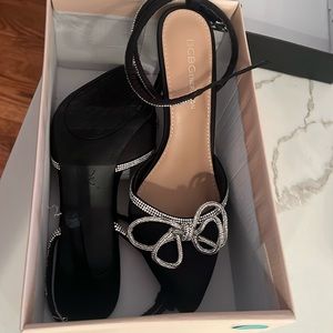 BCBGeneration Bow Heels